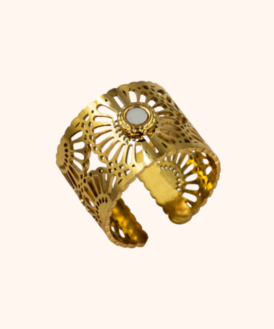 Alternative view of Ring geschützte Blüte